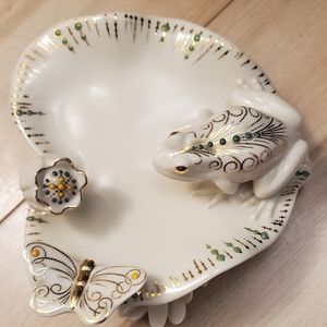 Lenox frog lilly pad